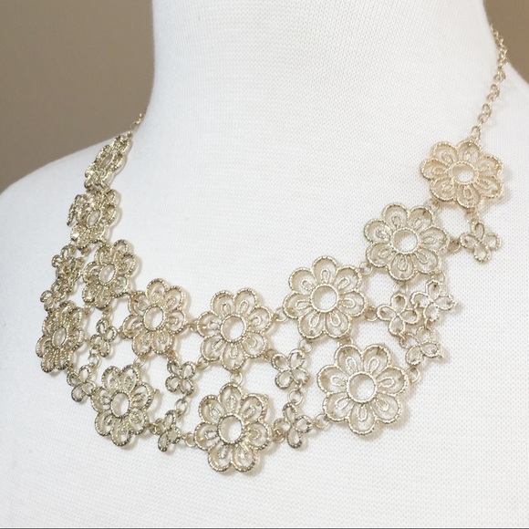 Gold Daisy Flower Lace Bib Statement Necklace - Picture 3 of 3